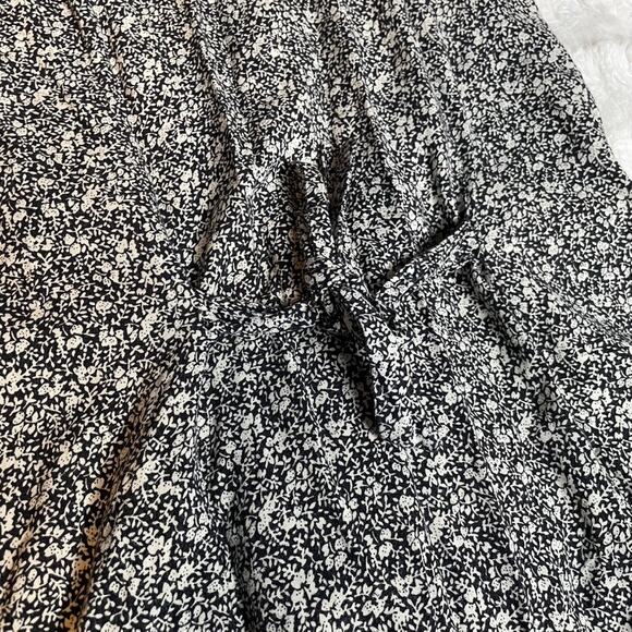 RAMPAGE‎ Small Button Up Vintage Floral Black White Tie Back Tank Sleeveless Top - Picture 6 of 6